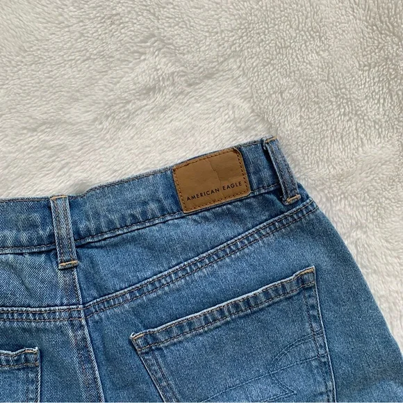 AMERICAN EAGLE | "Mom short" high waisted jean shorts - Picture 5 of 9